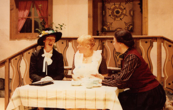 Theater_2011.09.18_1200_Veronika_1980_84.jpg
