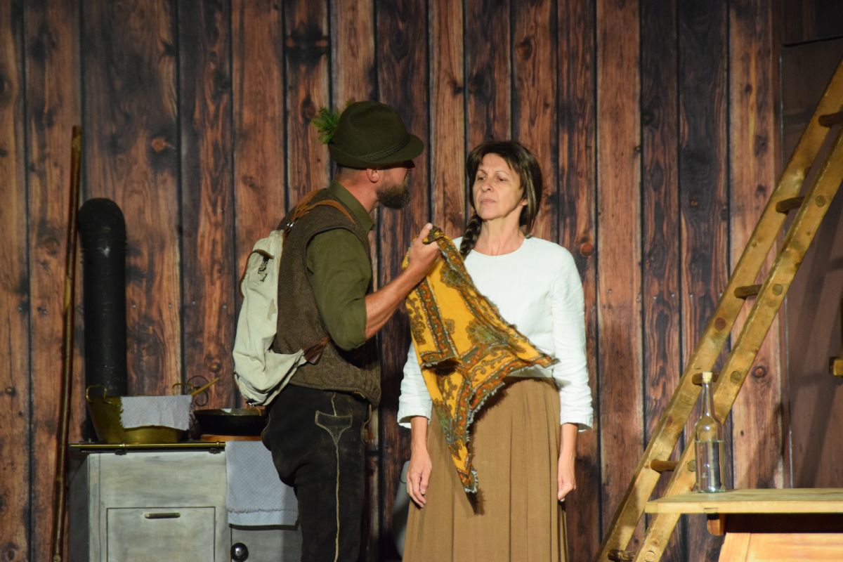 Theater_2018.10.03_2151_PD_10_File_001.jpg