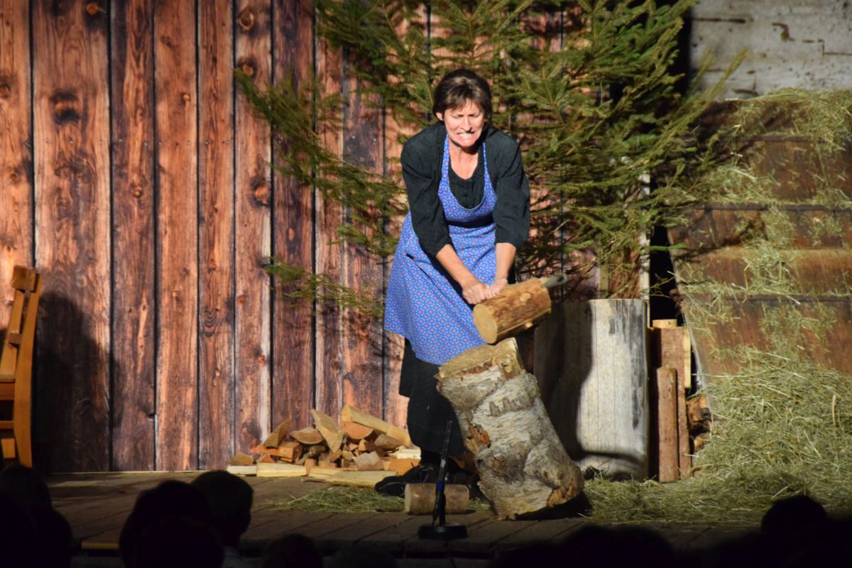 Theater_2018.10.03_2206_PD_22_File_006.jpg