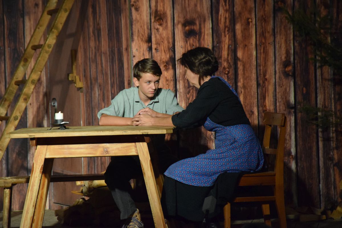 Theater_2018.10.03_2222_PD_27_File_004.jpg